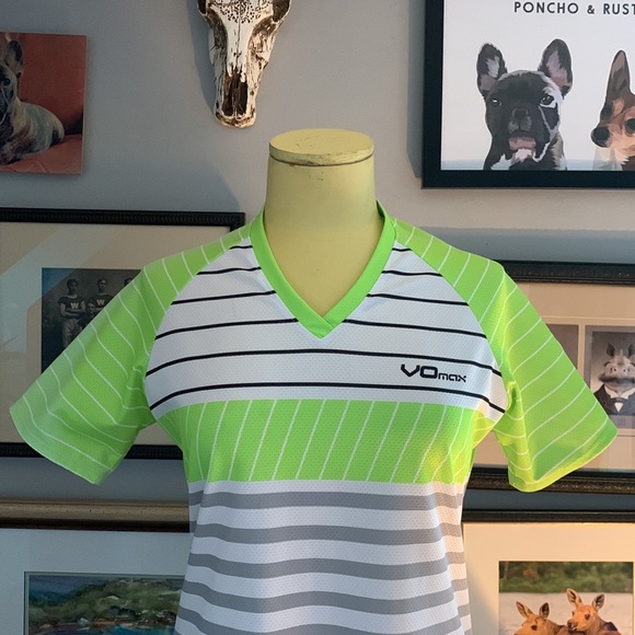 Vomax V neck shirt - Picture 2 of 6